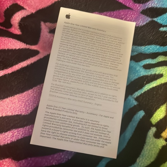 ORIGINAL APPLE USB-C to USB Adapter - Picture 4 of 7